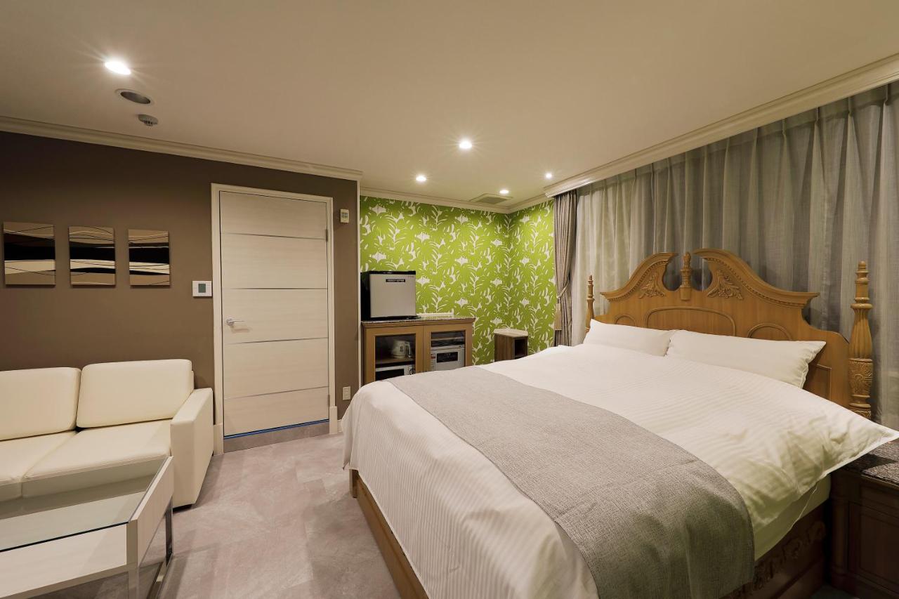 ホテルバースデー岐阜西店 Hotel Birthday Gifuwest (Adults Only) Eksteriør billede