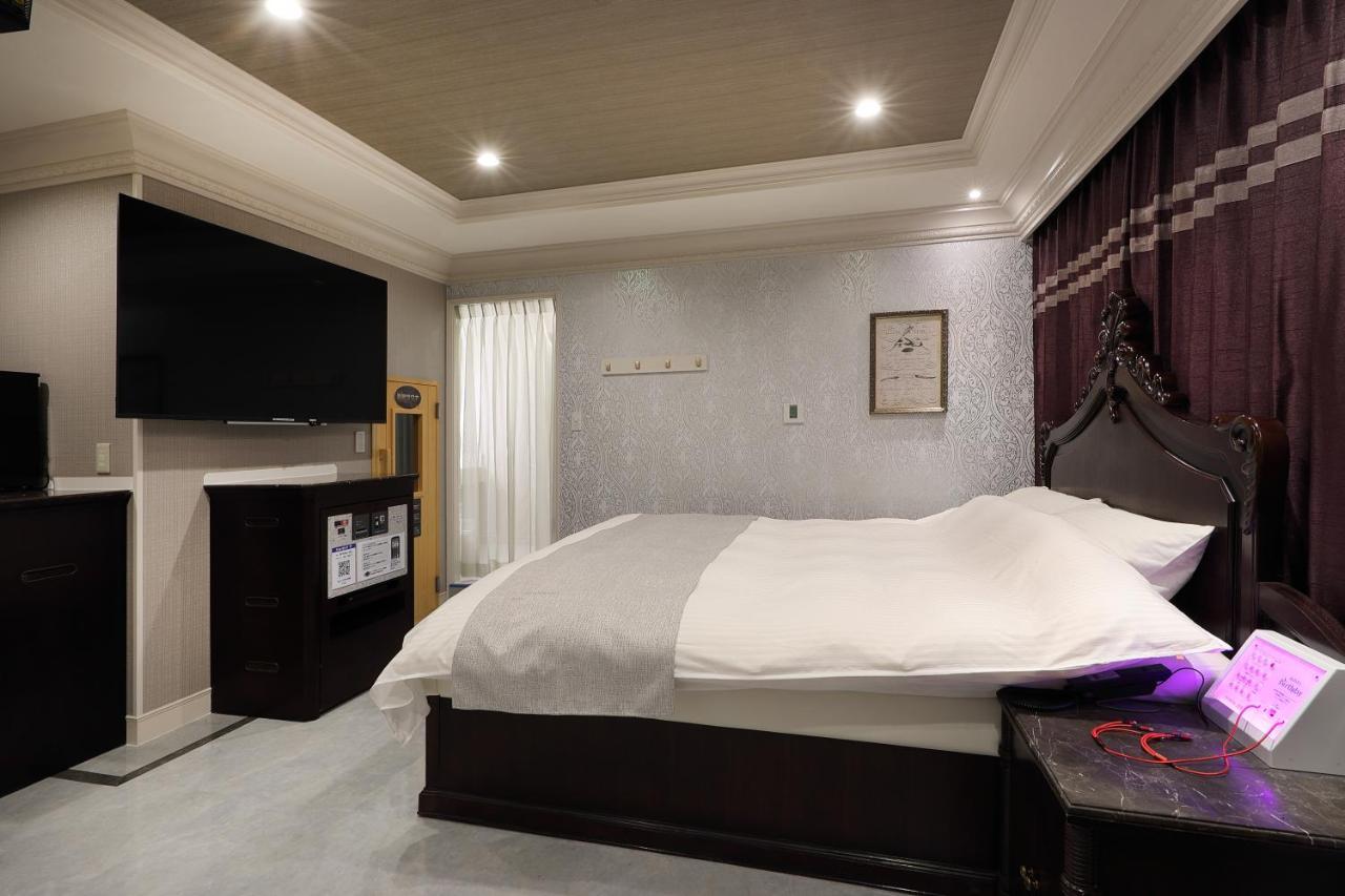 ホテルバースデー岐阜西店 Hotel Birthday Gifuwest (Adults Only) Eksteriør billede